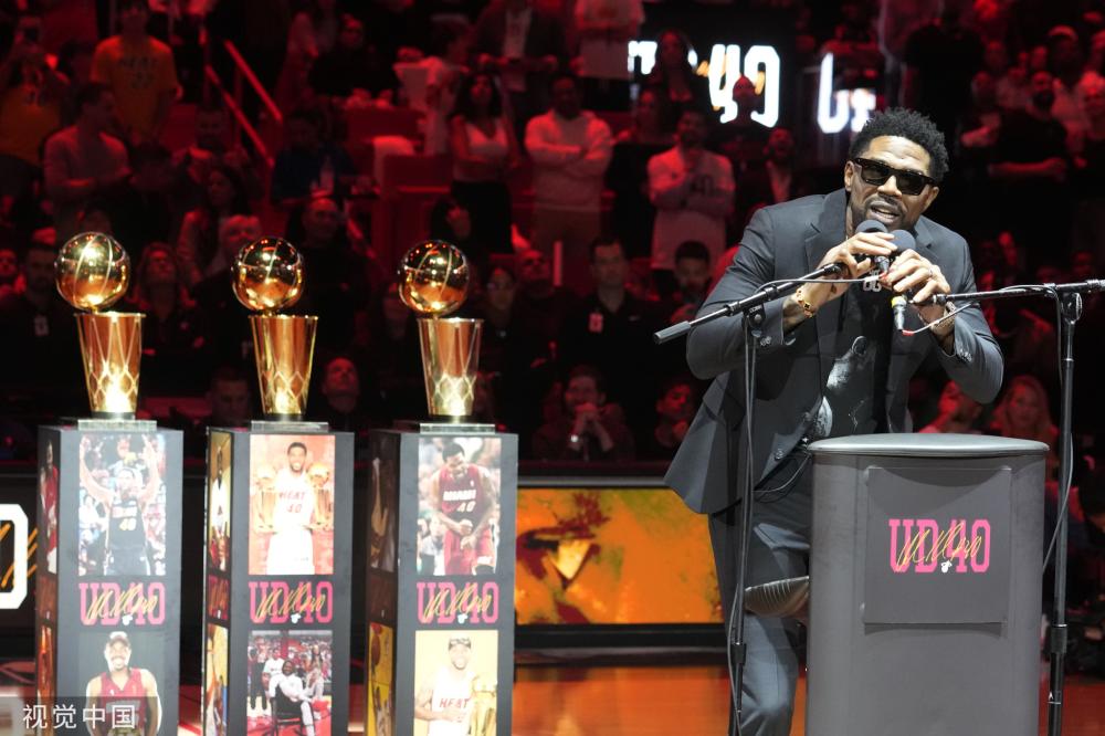 两队的对决 两队的对决