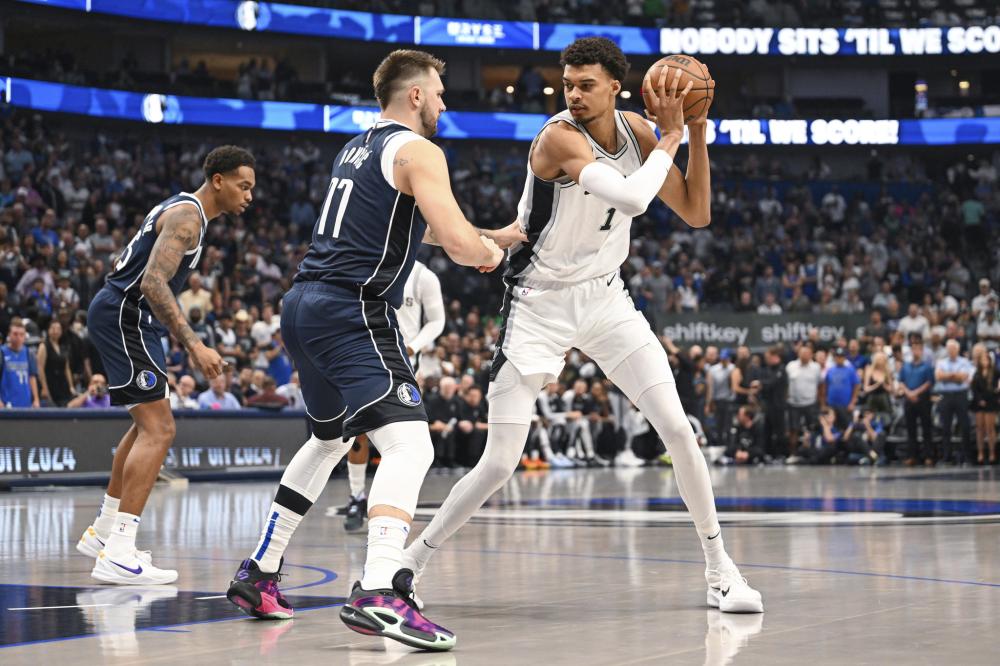 赛场上引起 赛场上引起