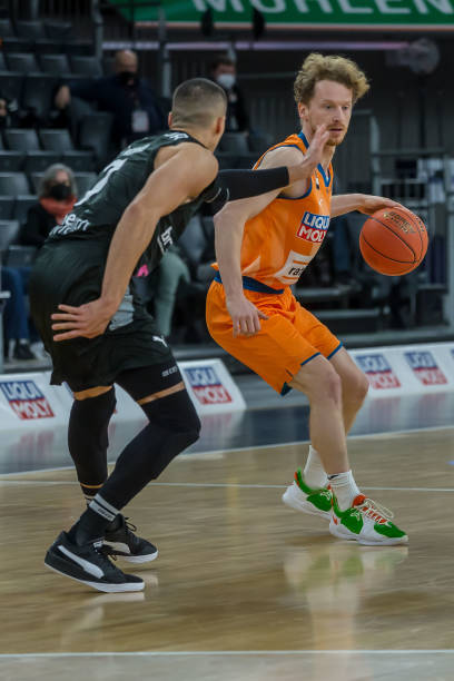 励千万残疾 励千万残疾